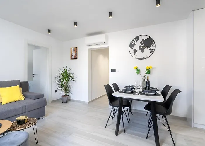 Nela Srebreno Lägenhet *